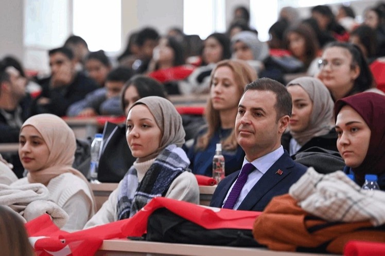 Balıkesir'in yol haritası gençlerle belirlenecek