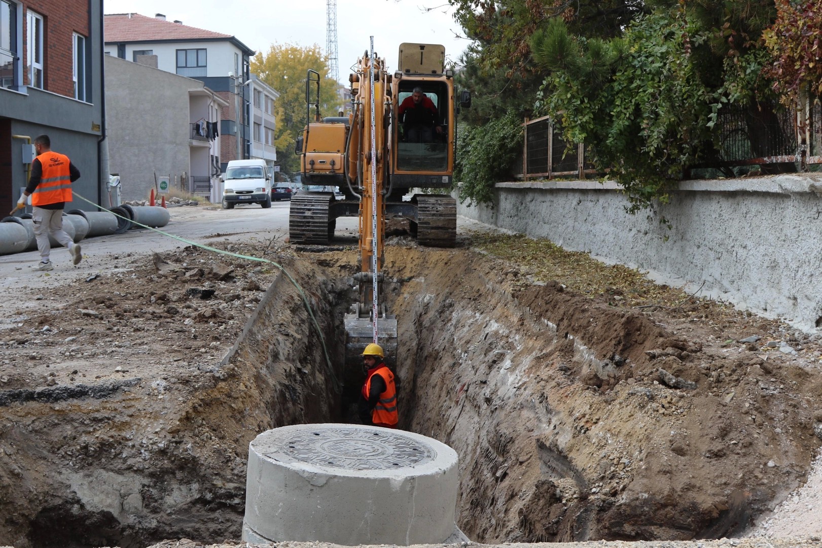 Eskişehir'de taşkınlara karşı altyapı çalışmaları sürüyor