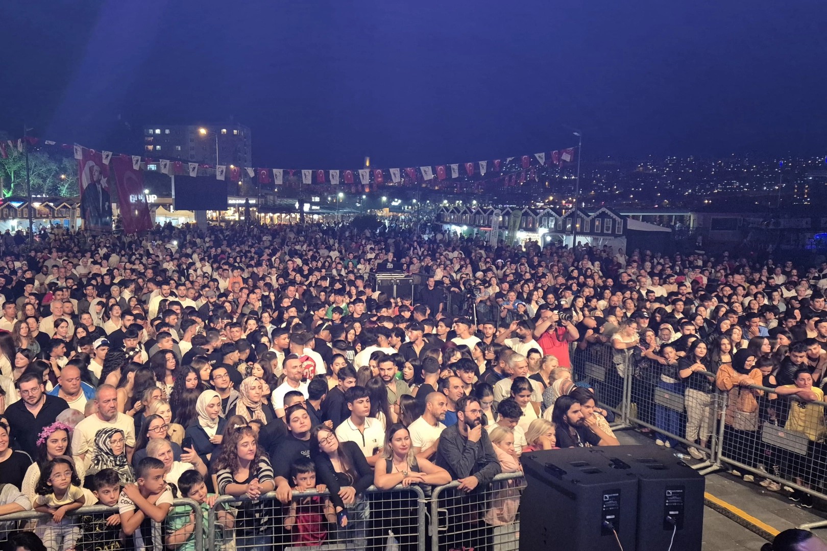 Gemlik Zeytini Festivali'ne coşkulu dolu final