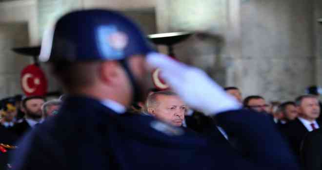 Cumhurbaşkanı Erdoğan ve beraberindeki devlet erkanı Anıtkabir'de