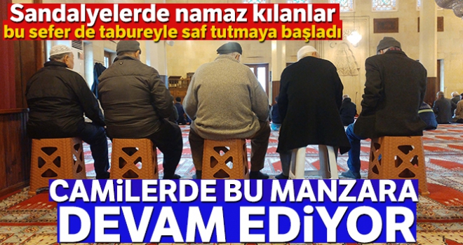 Camilerde tabureli cemaat manzarası devam ediyor