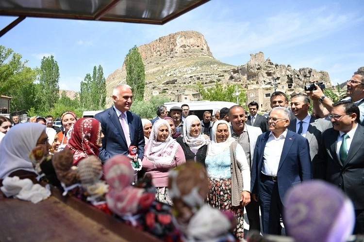 Kayseri'nin doğal cevherleri dünyaya tanıtılıyor