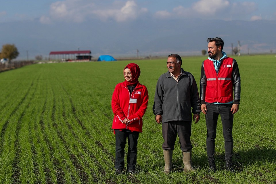 Depremden etkilenen çiftçiler Kızılay'dan 70.8 milyon destek