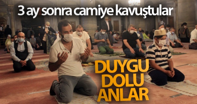 3 ay sonra camiye kavuşan vatandaşlar duygu dolu anlar yaşadı