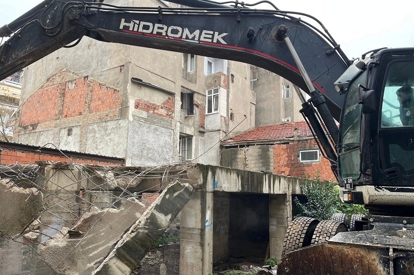 Bursa Gemlik'te metruk temizlik