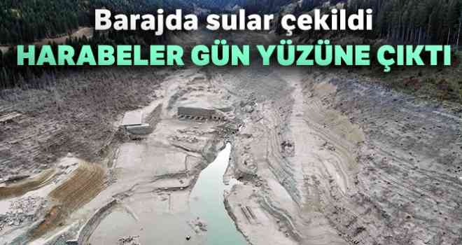 Suların çekildiği baraj havadan görüntülendi