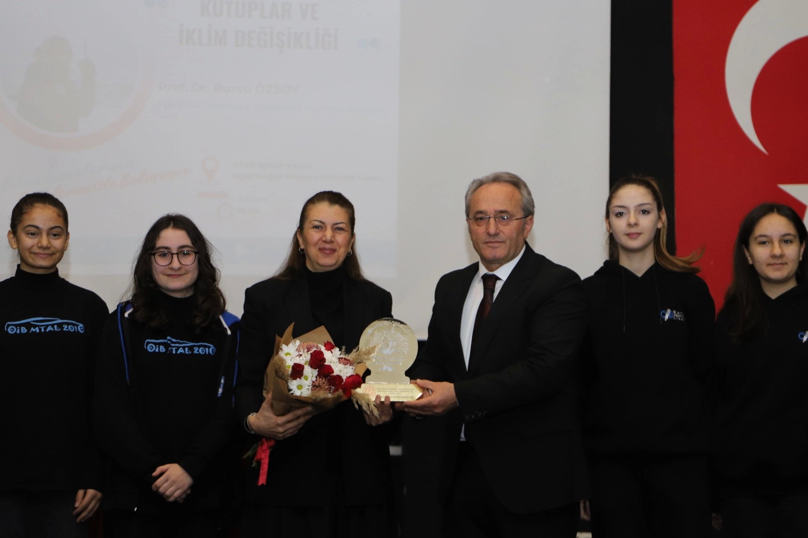 Prof. Dr. Burcu Özsoy Bursa'da gençlerle buluştu!