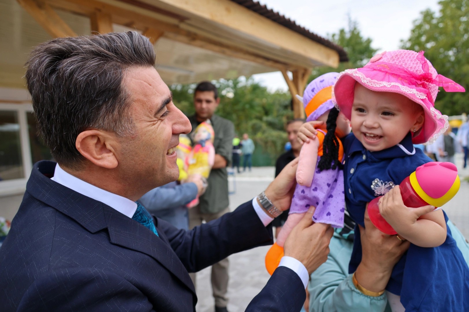 Vali Aygöl'den doğal, samimi, içten tavır