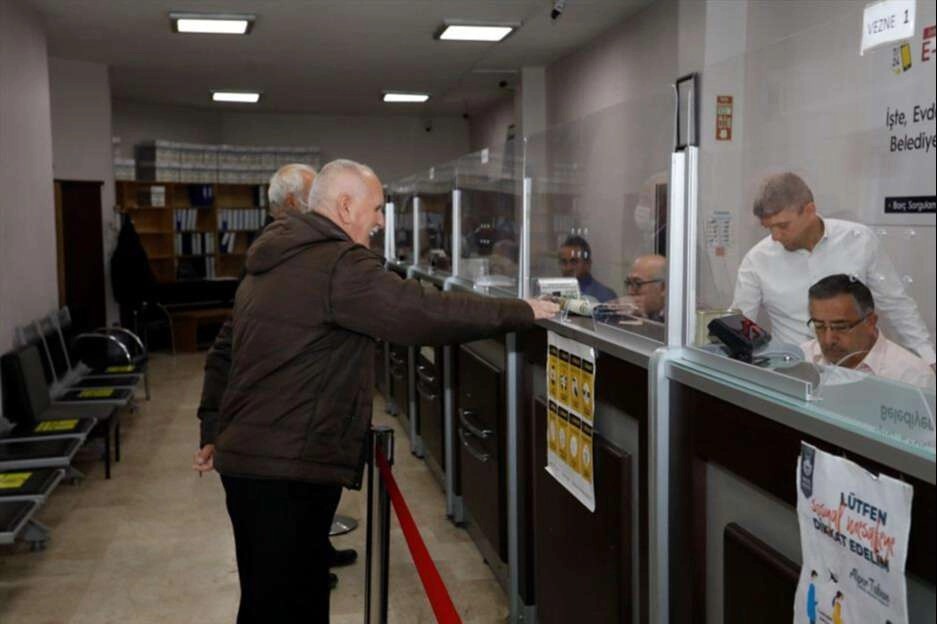 İzmit Belediyesi vezneleri hafta sonu açık olacak