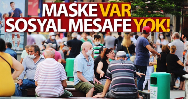 Antalya'da maske var, sosyal mesafe yok