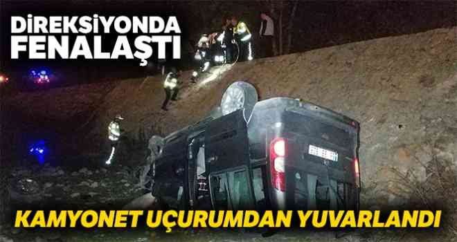 Samsun'da sürücüsü rahatsızlanan kamyonet uçurumdan yuvarlandı: 2 yaralı