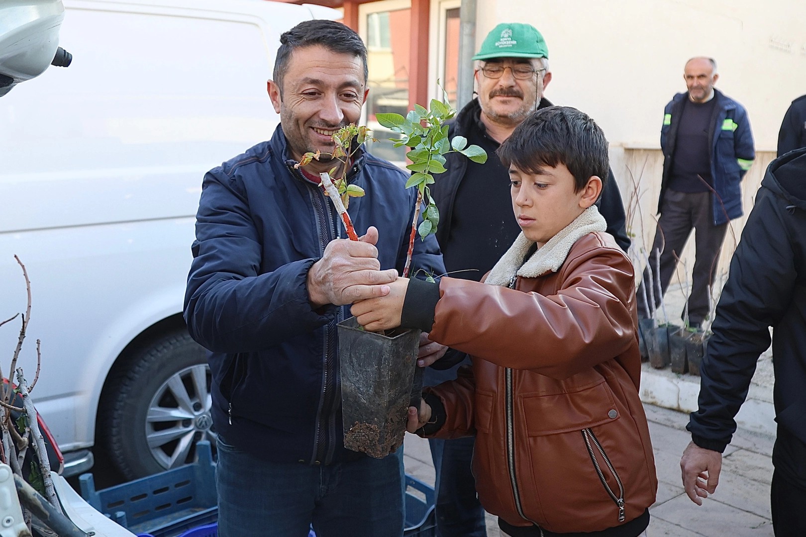 Konya'nın 3 ilçesinde üreticiye Antep Fıstığı desteği