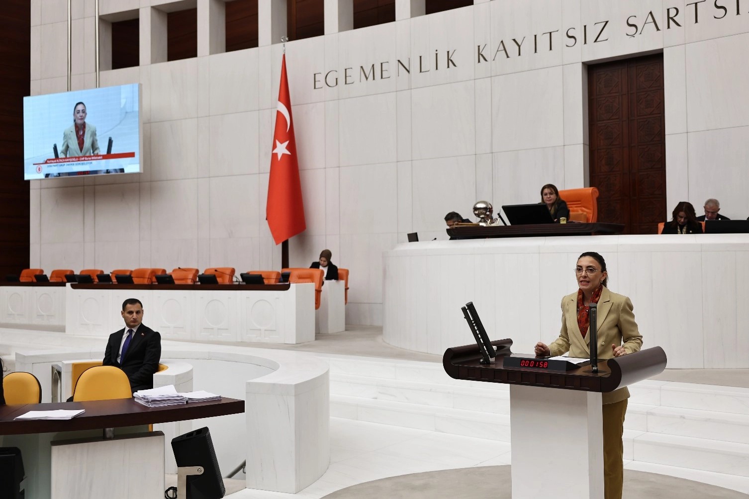 CHP'li Vekil Altaca Kayışoğlu: Esenyurt Gazze gibi!