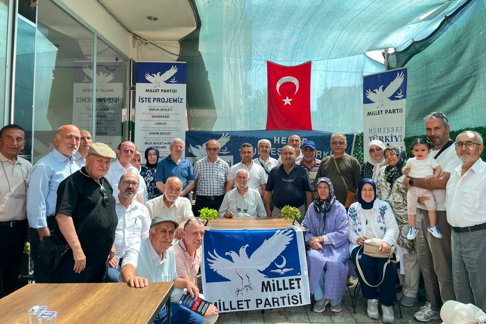 Bursa'da 'Millet'in kongreleri Mustafakemalpaşa ile başladı