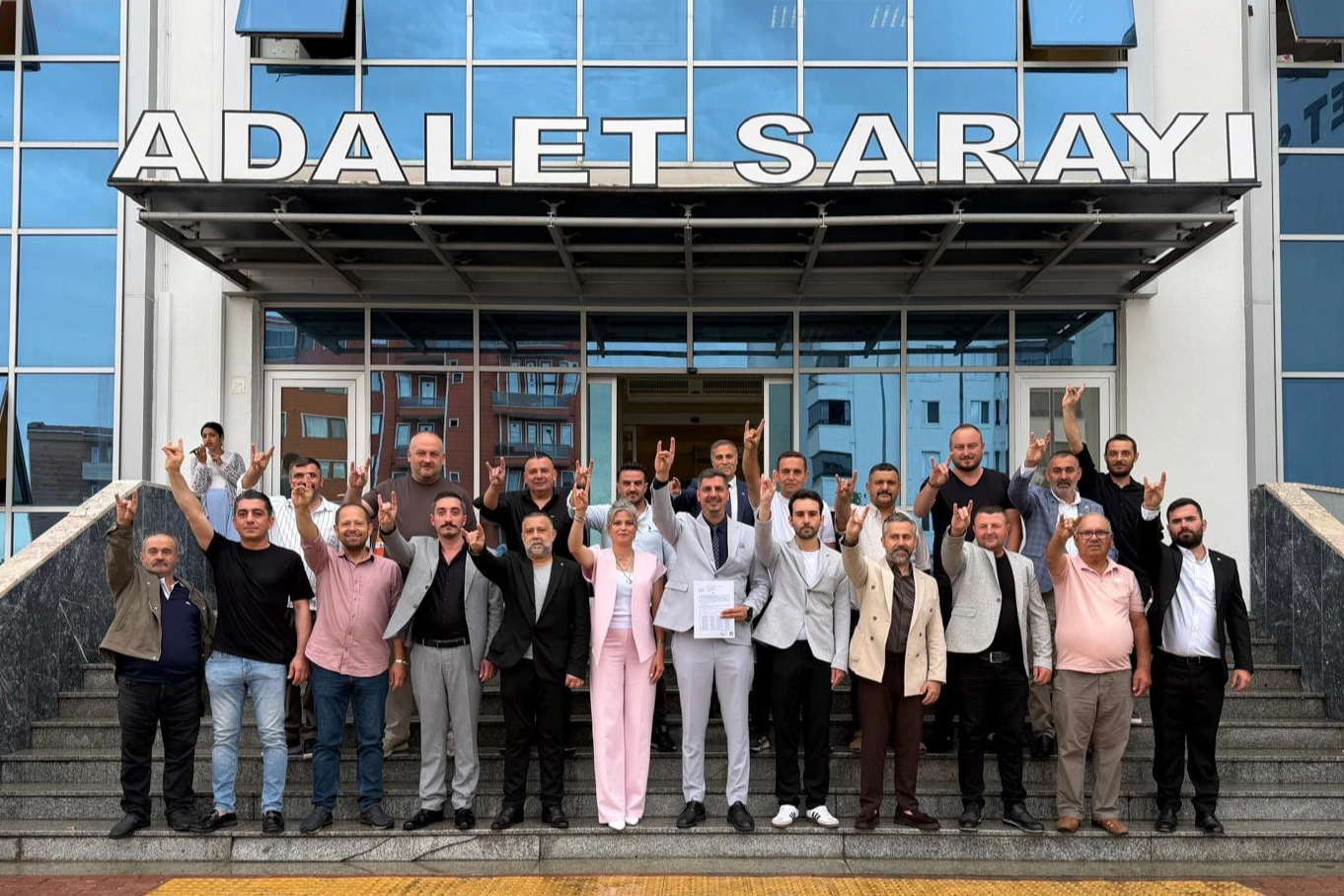 MHP Keşan'ın yeni yönetimi mazbatasını aldı