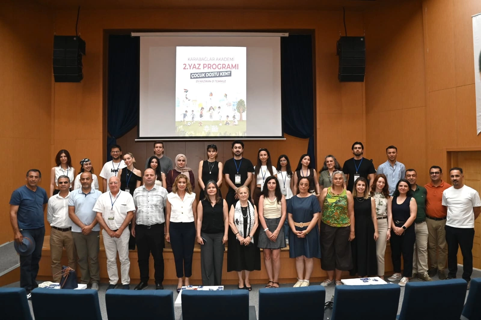 İzmir'de 'Karabağlar Akademi’nin ikinci yaz programı başladı