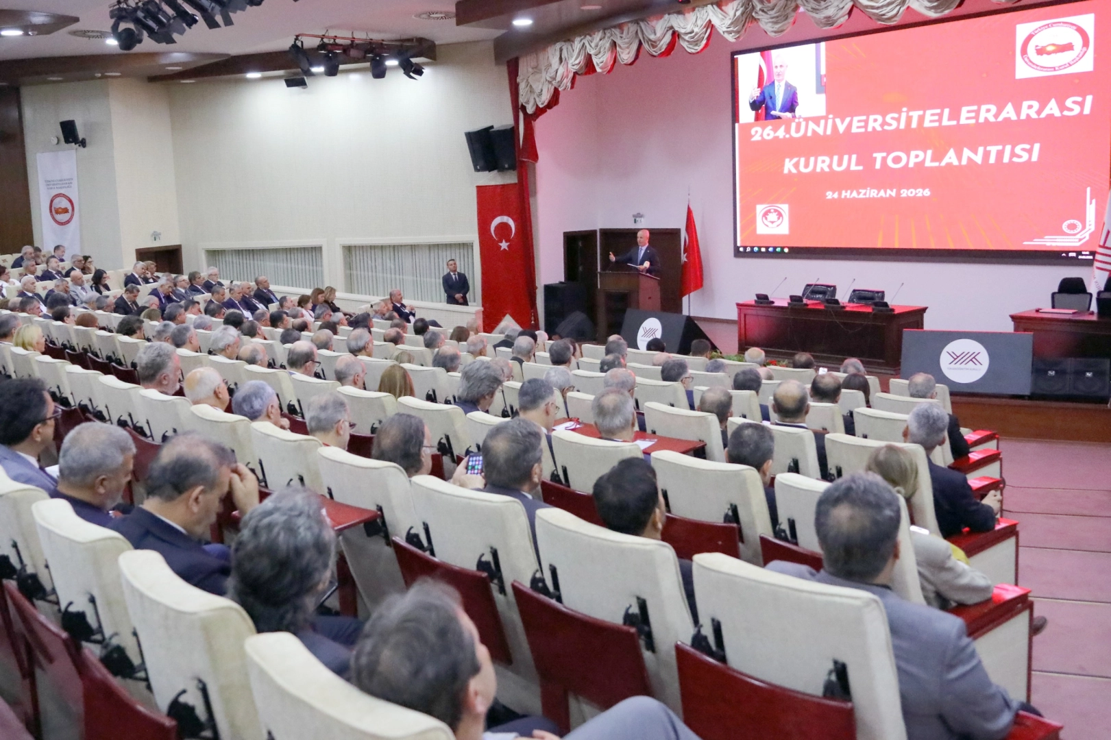 DEÜ Rektörü Yılmaz, Üniversitelerarası Kurul Toplantısına katıldı