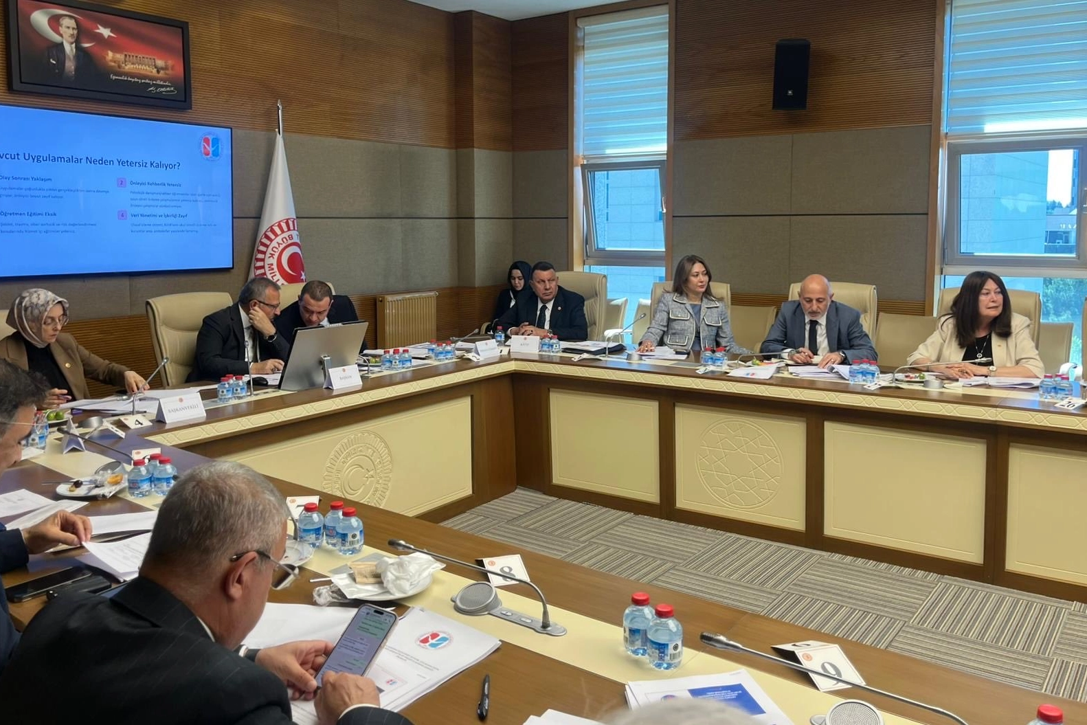 TBMM Komisyonu çocukların dijital riskleri ve eğitim politikalarını masaya yatırdı