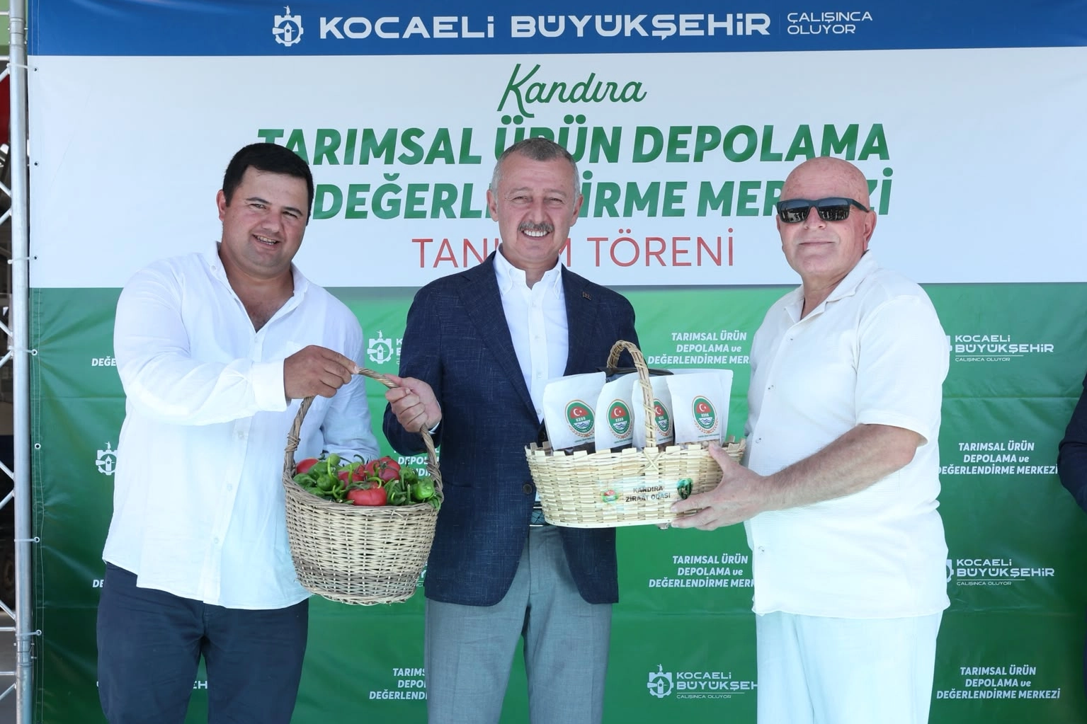 Kandıralı çiftçinin deposu Kocaeli Büyükşehir’den