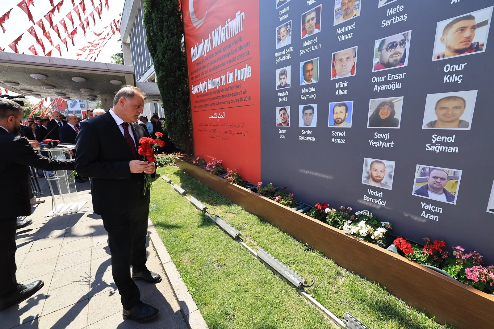 İstanbul Büyükşehir Belediyesi'nde 15 Temmuz şehitleri anıldı