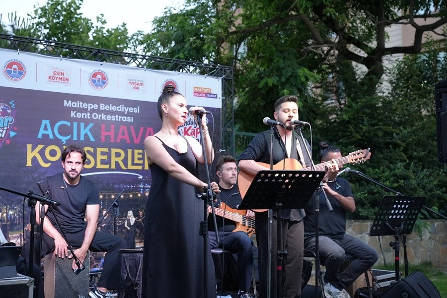 İstanbul Maltepe’de yazın ritmi 90’lar oldu