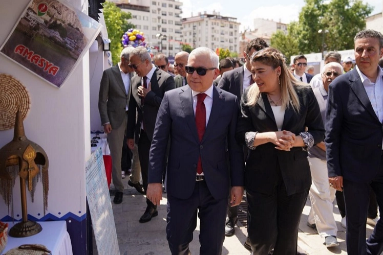 Sivas'ta Yaşayan Miras Şöleni coşkusu