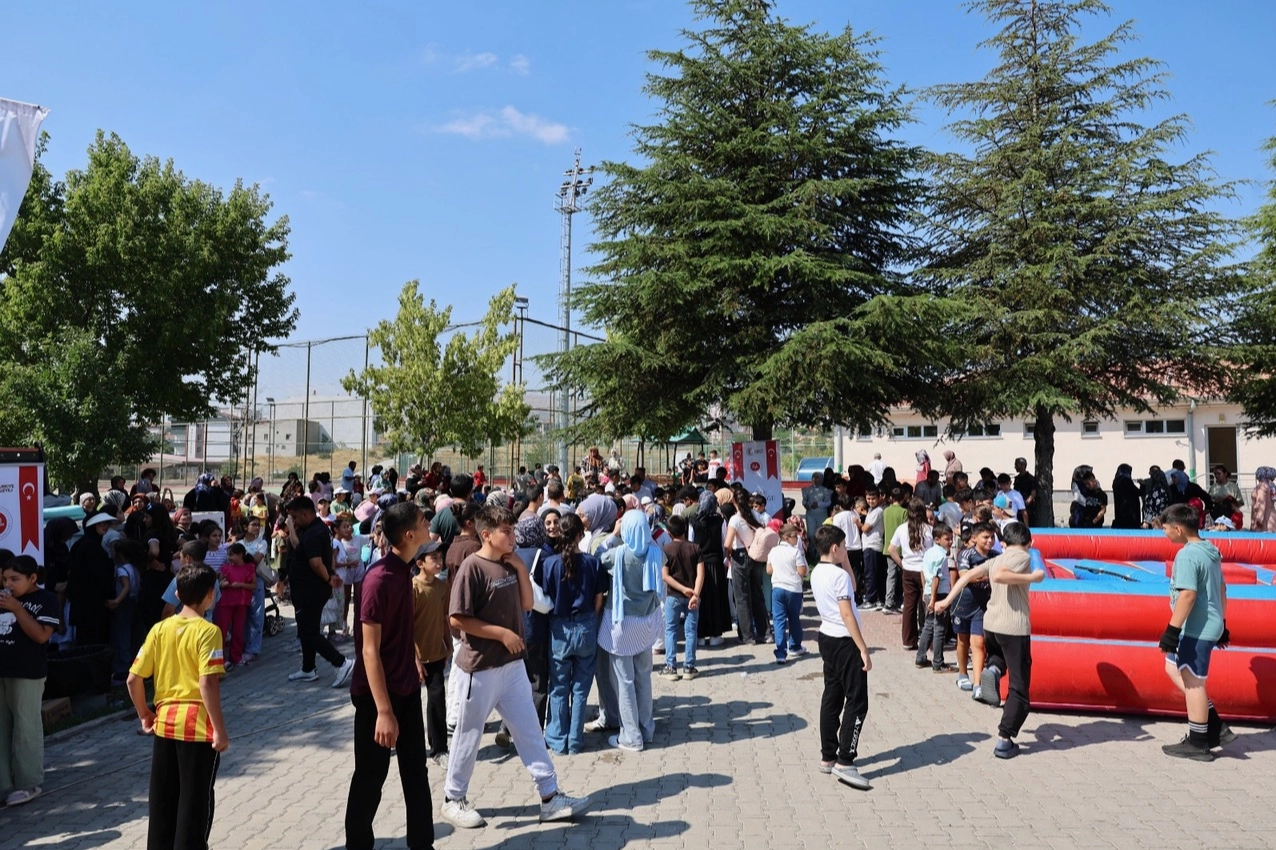 Kayseri Büyükşehir'in yaz Kur'an Kursu'na anlamlı final