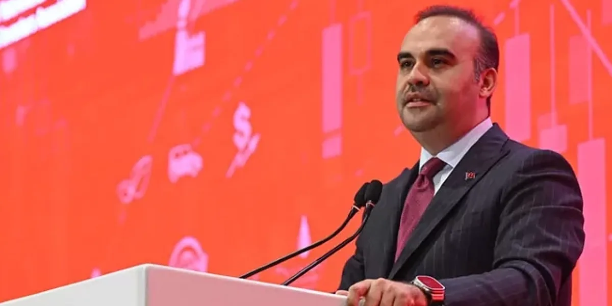 Bakan Kacır: Türkiye ekonomisi 24 çeyrektir büyüyor