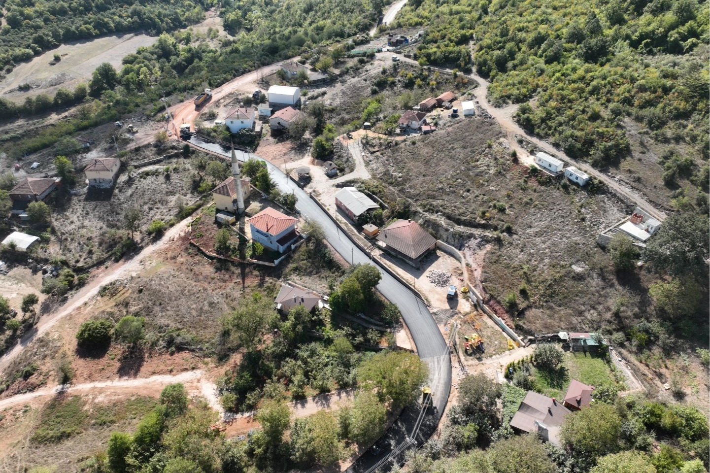 Kocaeli Körfez’de köy yollarına Büyükşehir dokunuşu