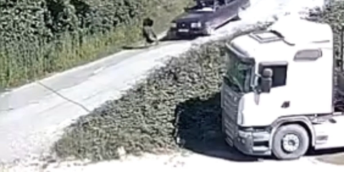 Düzce Yığılca’da otomobilin çarptığı kadın yere savruldu